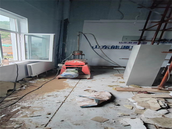 临西地基基础下沉墙体裂缝加固注浆顶升施工